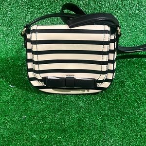 Kate spade black and cream stripped bag very gently used once…